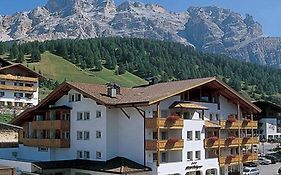 Hotel Falzares